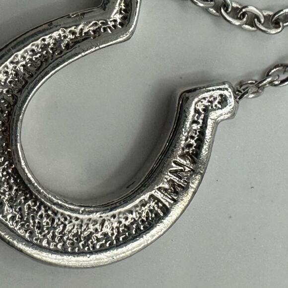 Vintage Avon Horseshoe Luck Rhinestone Necklace Retro Minimalist Costume Jewelry - Picture 4 of 12